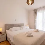Apartament Tomo